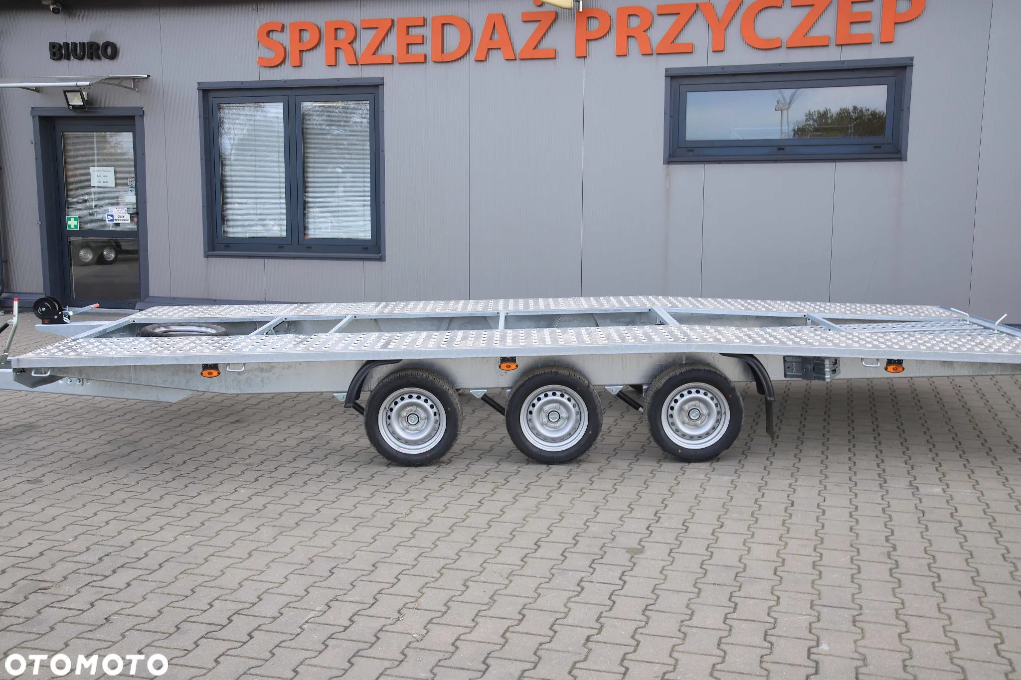 Niewiadów Jupiter 6 x2.1 3 osie DMC 3500 kg Koła 195R13C - 7