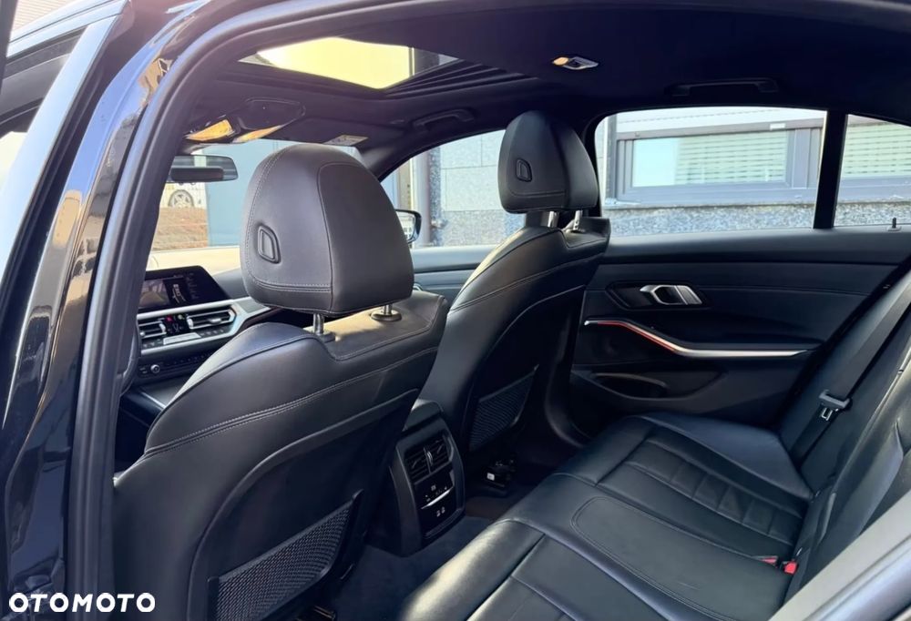 BMW Seria 3 320d Luxury Line sport - 11