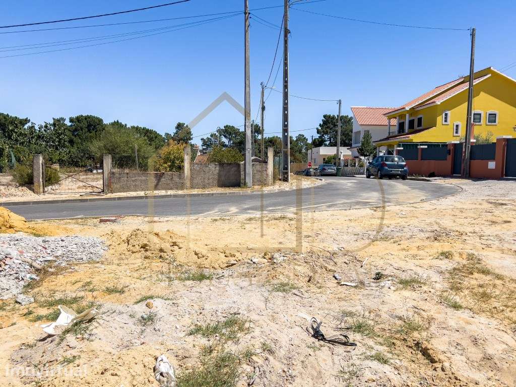 Lote de Terreno com a área de 317,95m2. Pinhal do General. Fernão F... - Grande imagem: 4/5