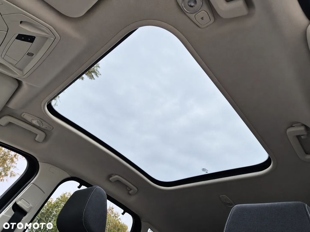Ford C-MAX 2.0 TDCi Champions Edition - 15
