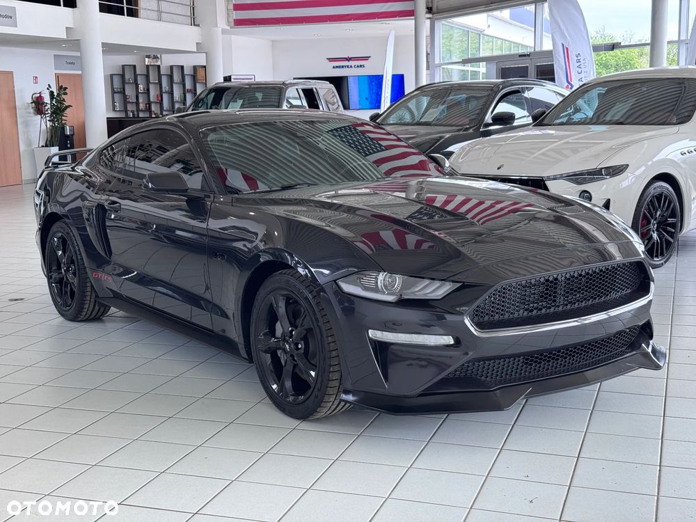 Ford Mustang - 1
