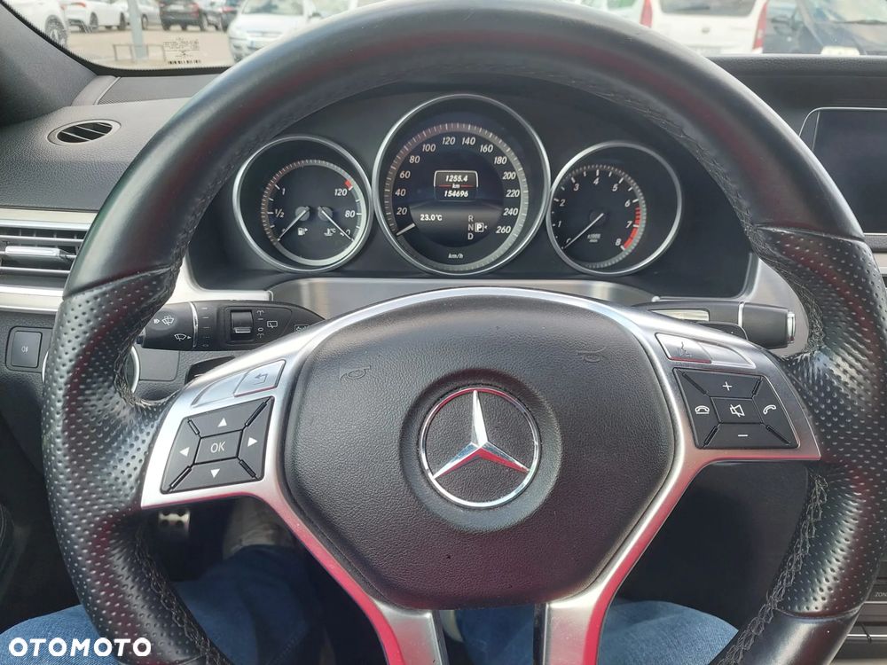 Mercedes-Benz E-Class 2013 photo 5