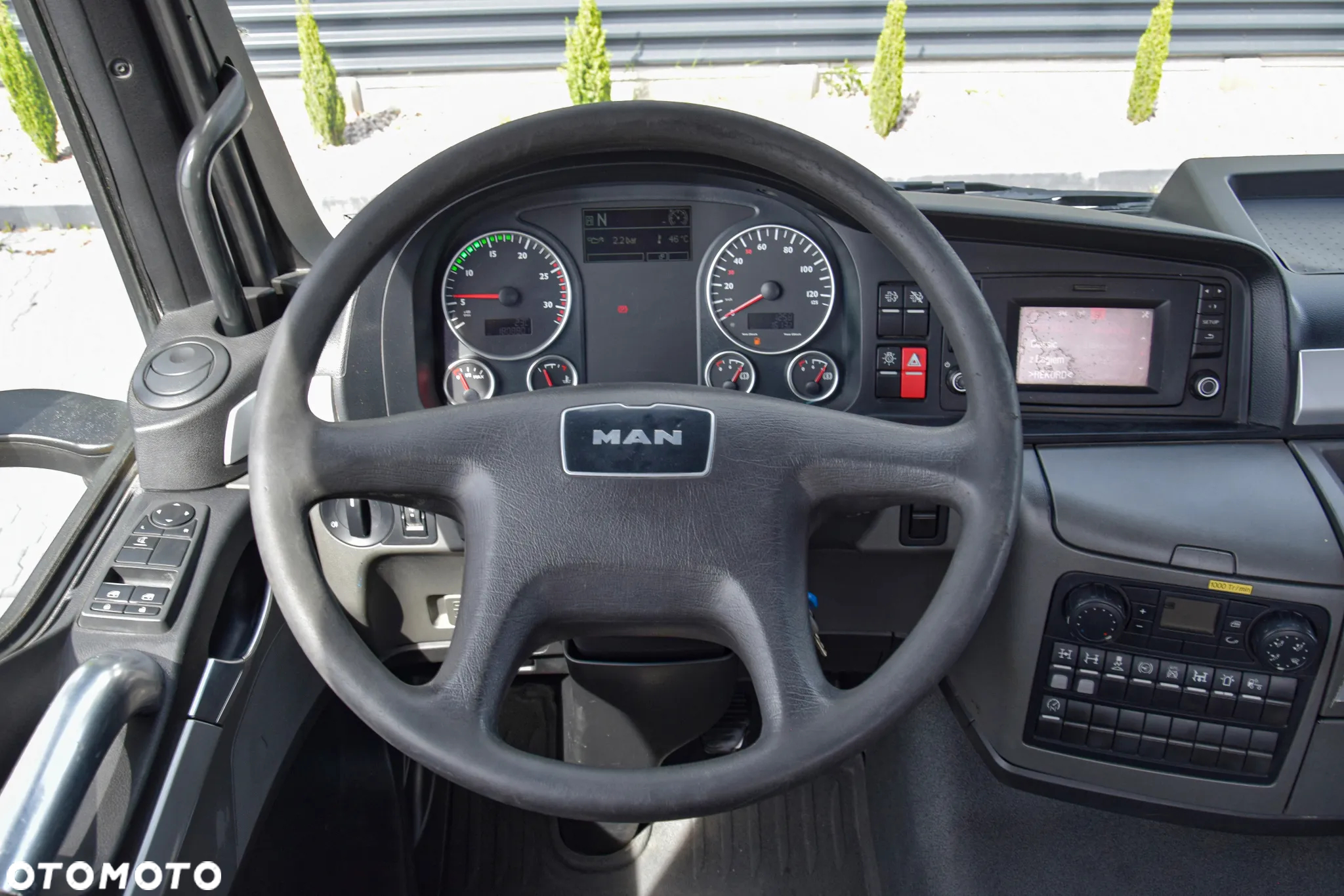 MAN TGS 26.400 / 6x4 / EURO 6 / UDT / HDS FASSI 165 / WYSUW x3 / ROTATOR / CHWYTAK / STEROWANIE RADIOWE / WZMOCNIONA RAMA / WYWROTKA / HYDROBURTA / AUTOMAT / 2017 / NOWE OPONY - 100% / NISKI PRZEBIEG / STAN IDEALNY / SPROWADZONY - 33