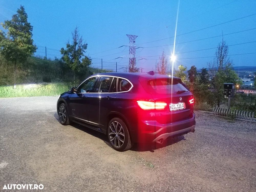 BMW X1 xDrive20i AT Sport Line - 24