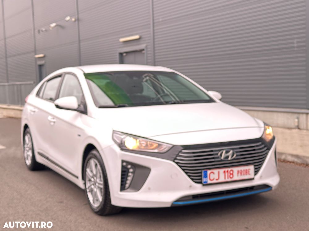 Hyundai IONIQ - 15