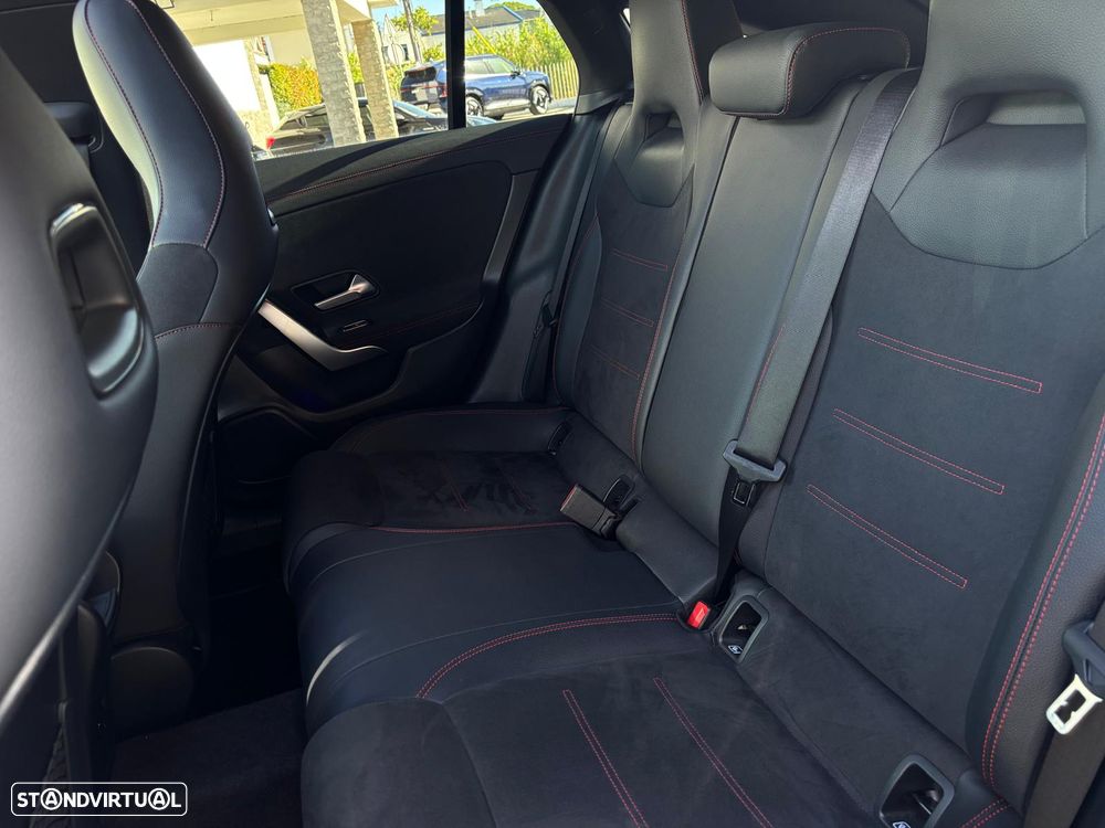 Mercedes-Benz CLA 250 - 12