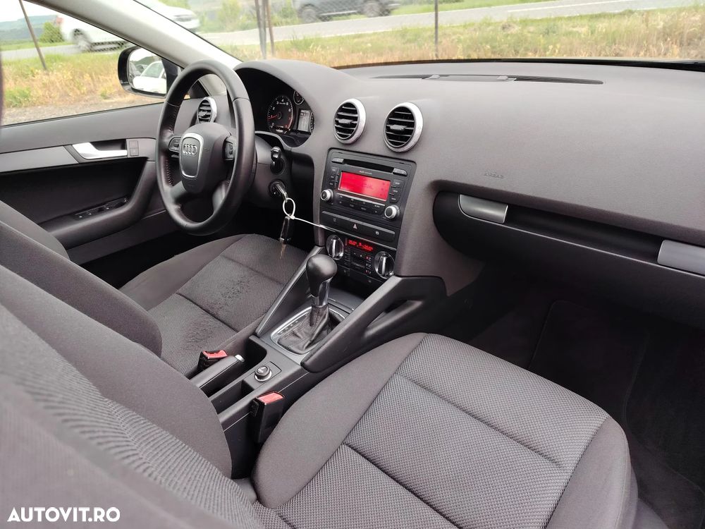 Audi A3 1.6 Sportback S tronic Attraction - 6