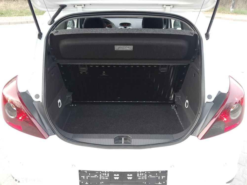 Opel Corsa 1.6 Turbo Color Race - 29