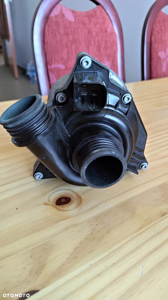 POMPA WODY BMW 3 E90 E91 7568594 - 3