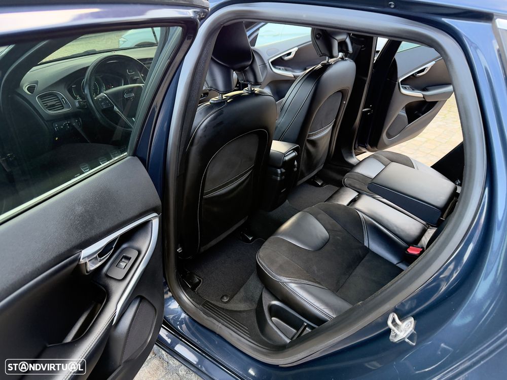 Volvo V40 D2 R Design - 47