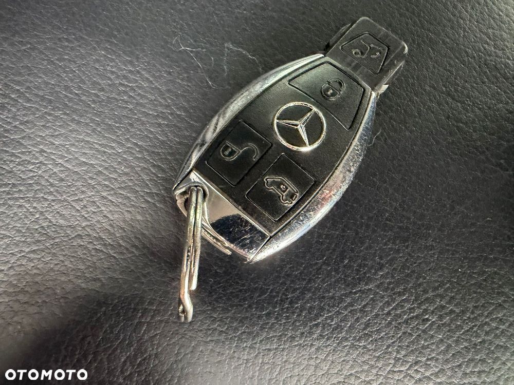 Mercedes-Benz Klasa V 250 (BlueTEC) d Avantgarde 7G-Tronic (ekstra d³) - 20