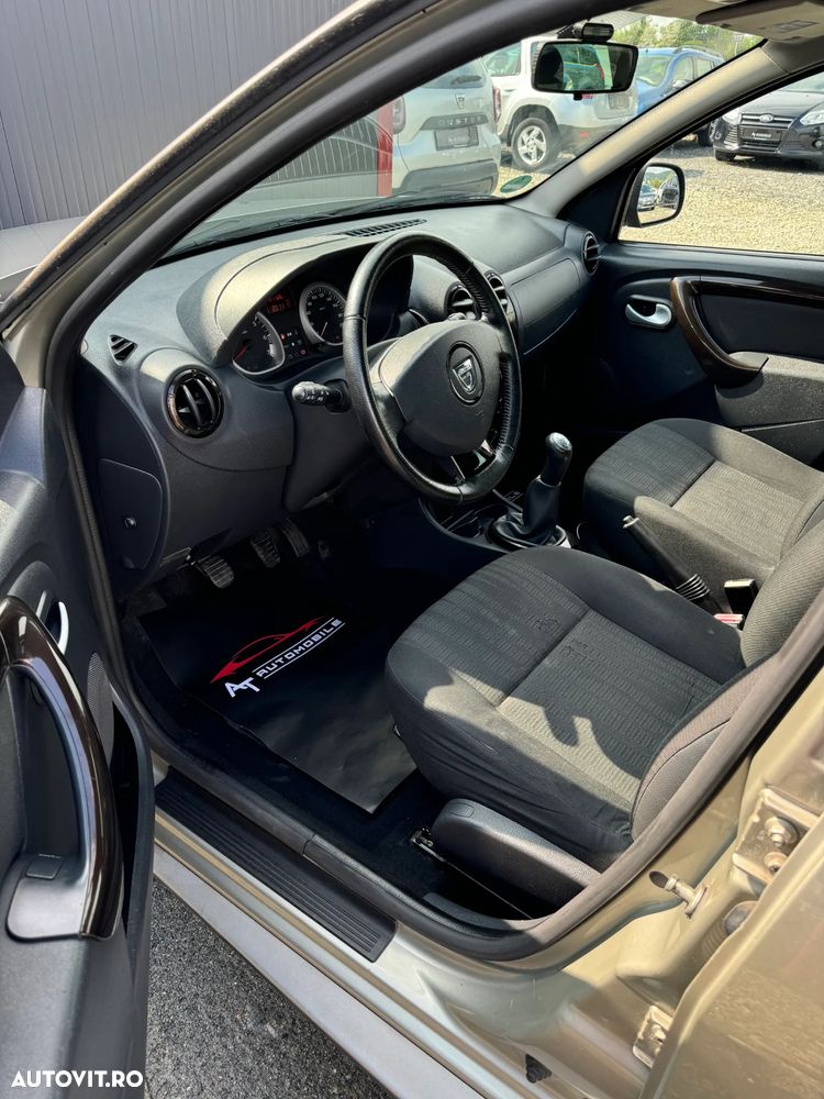 Dacia Duster 1.6 4x2 Laureate - 11