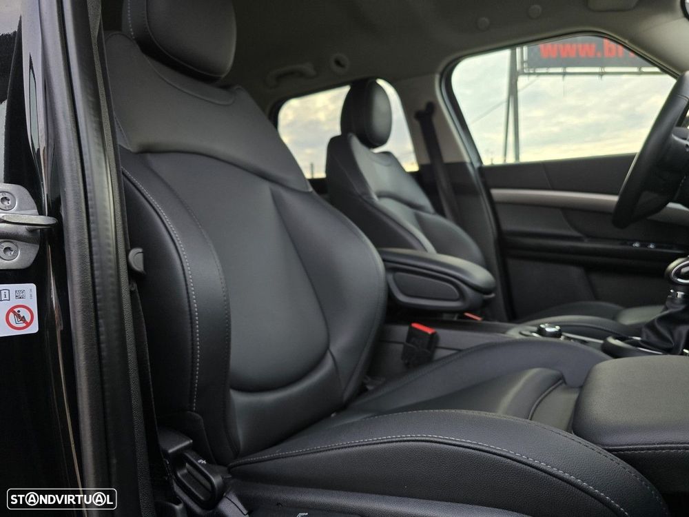 MINI Countryman Cooper SE Premium Essential Auto - 42