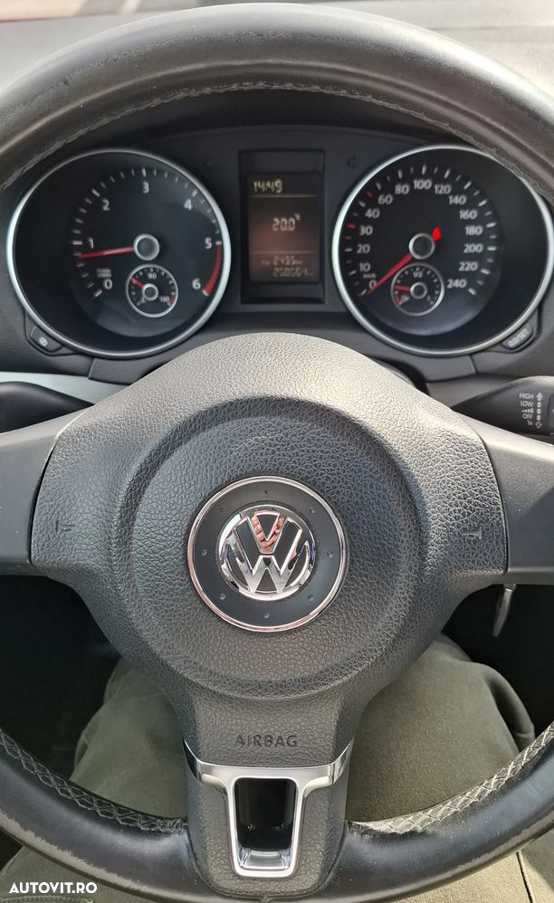 Volkswagen Golf 1.6 TDI DPF Comfortline - 10