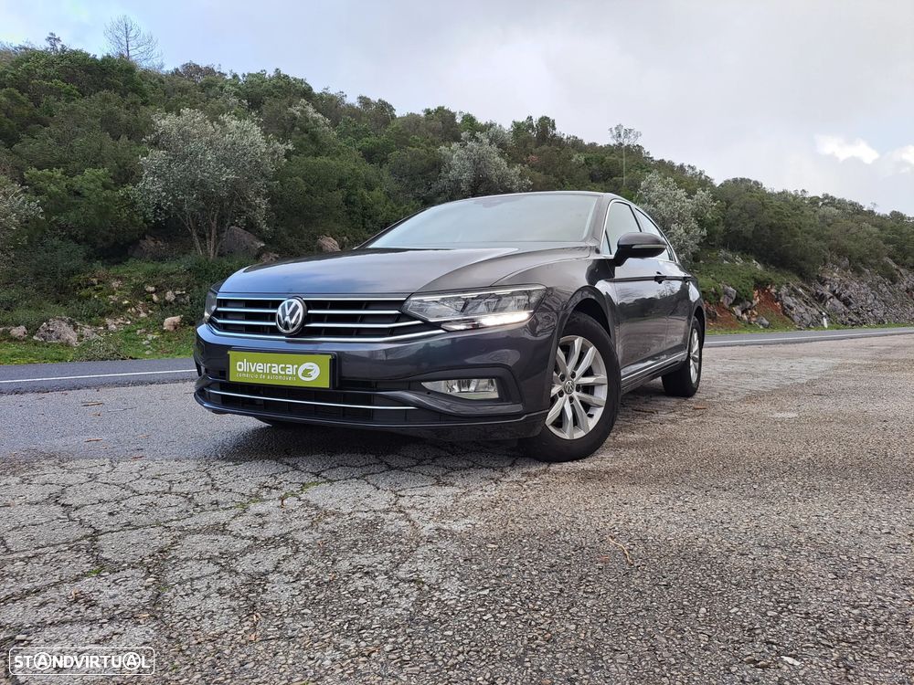 VW Passat 1.6 TDI Business DSG - 8