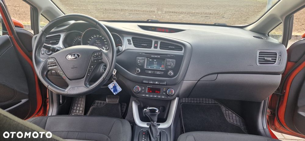 Kia Ceed 1.6 GDI L DCT - 4