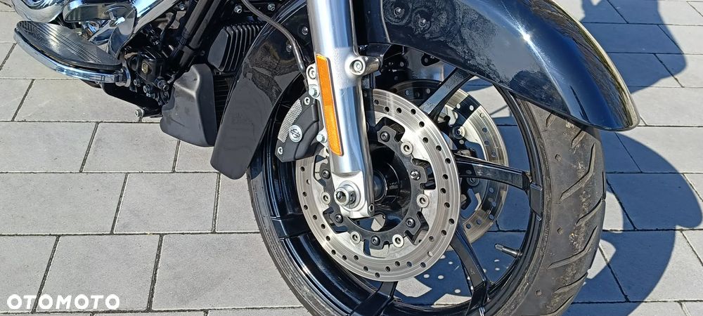 Harley-Davidson Touring Street Glide - 22