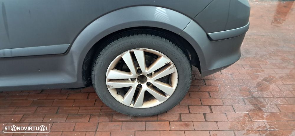 Opel Astra GTC 1.3 CDTi - 3