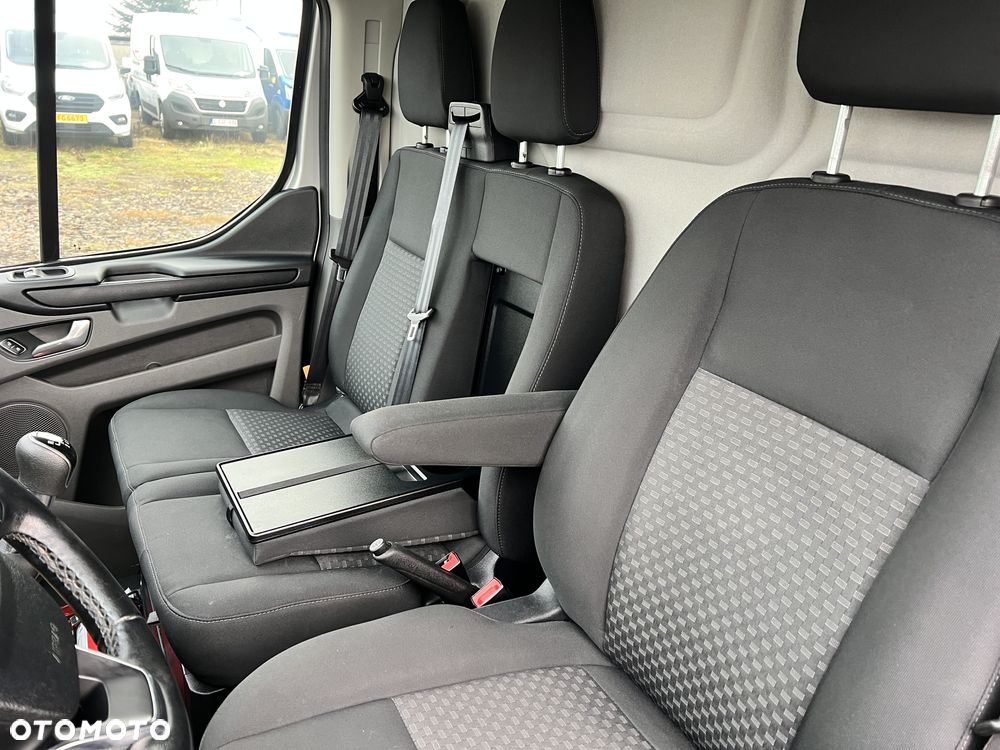 Ford Transit Custom - 10