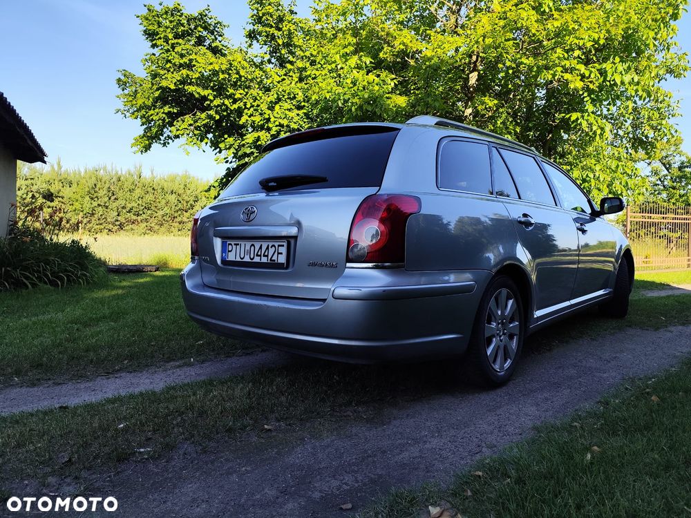 Toyota Avensis 1.8 VVT-i Luna - 10