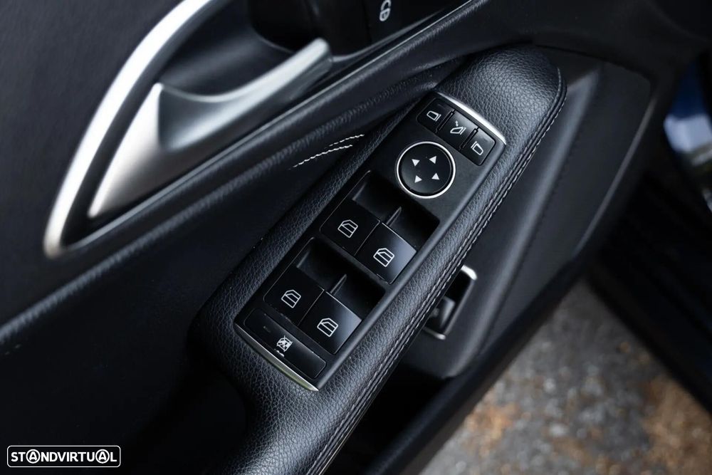 Mercedes-Benz CLA 180 d - 48
