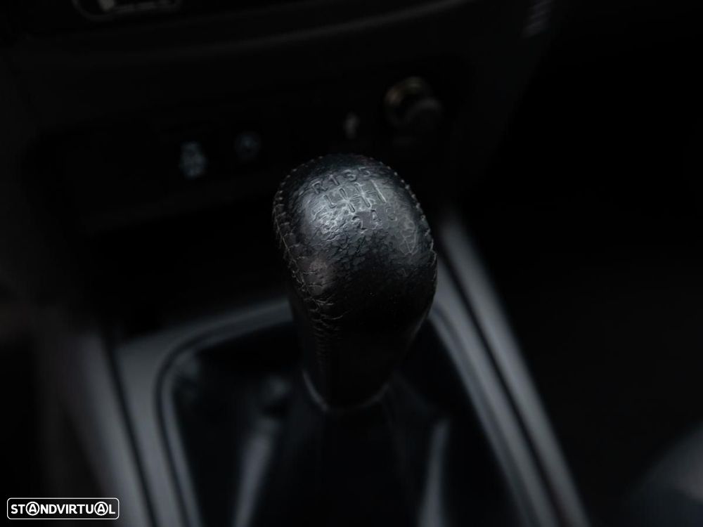 Mitsubishi L200 2.4 DI-D Club Invite 4WD c/iva - 18