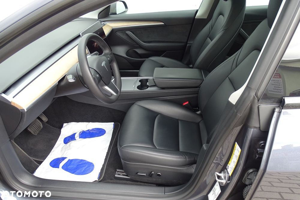 Tesla Model 3 - 26
