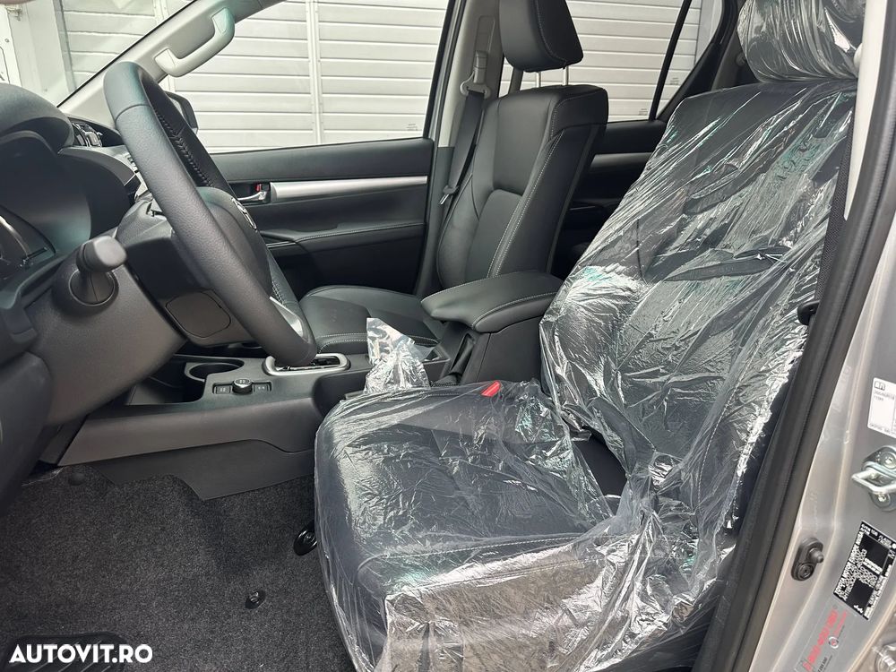 Toyota Hilux 4x4 Double Cab MHEV Autm. Executive - 12