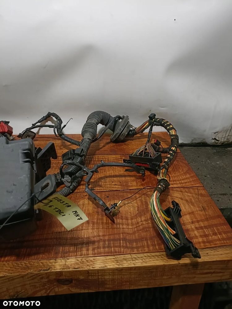 FORD FIESTA MK7 08 r.- 1,6 TDCI instalacja SILNKA wiązka przewodów + - 3