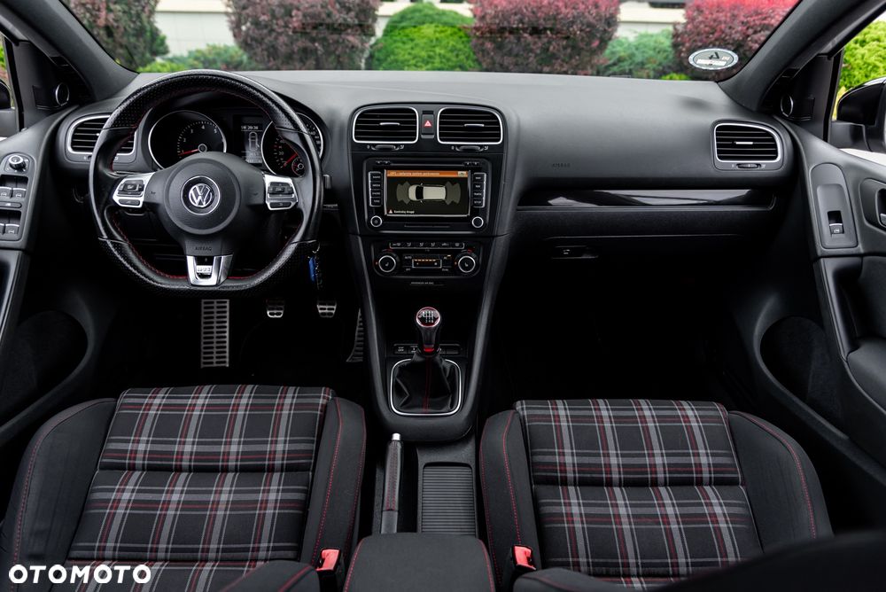 Volkswagen Golf 2.0 GTI - 26