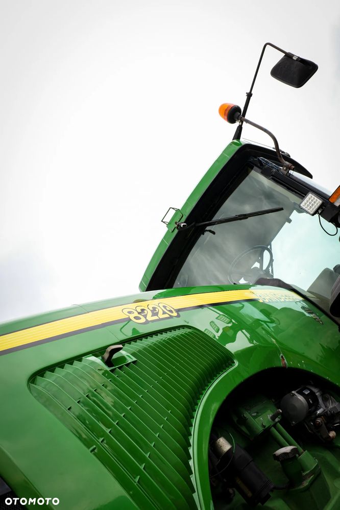 John Deere 8220 - 11