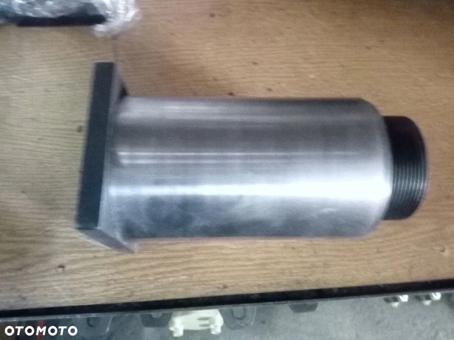 Sworzeń kwadratowy z giwntem Ł-34 - 1