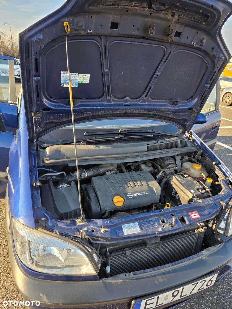 Opel Zafira 1.8 Njoy - 10