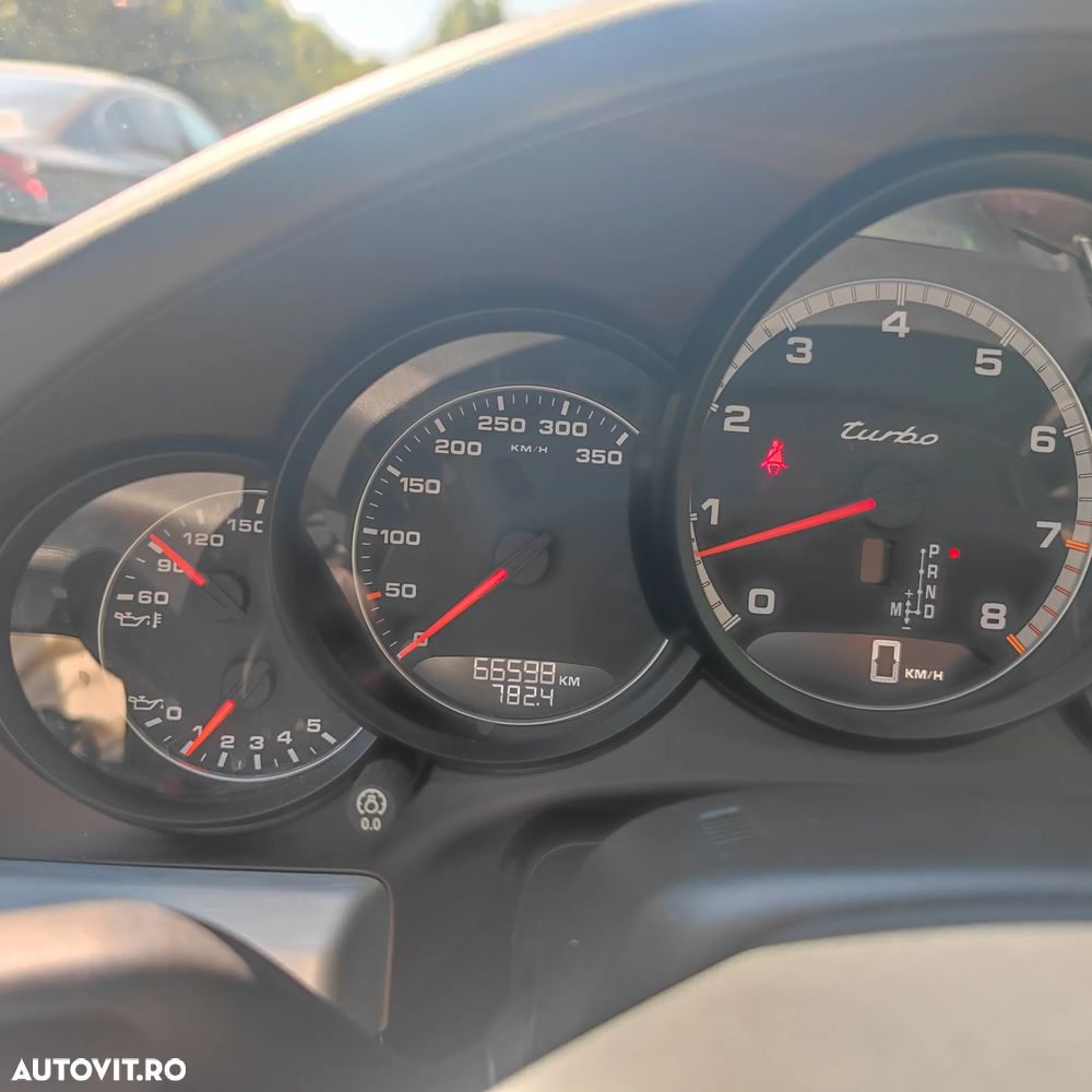 Porsche 911 Turbo 3.8 - 17