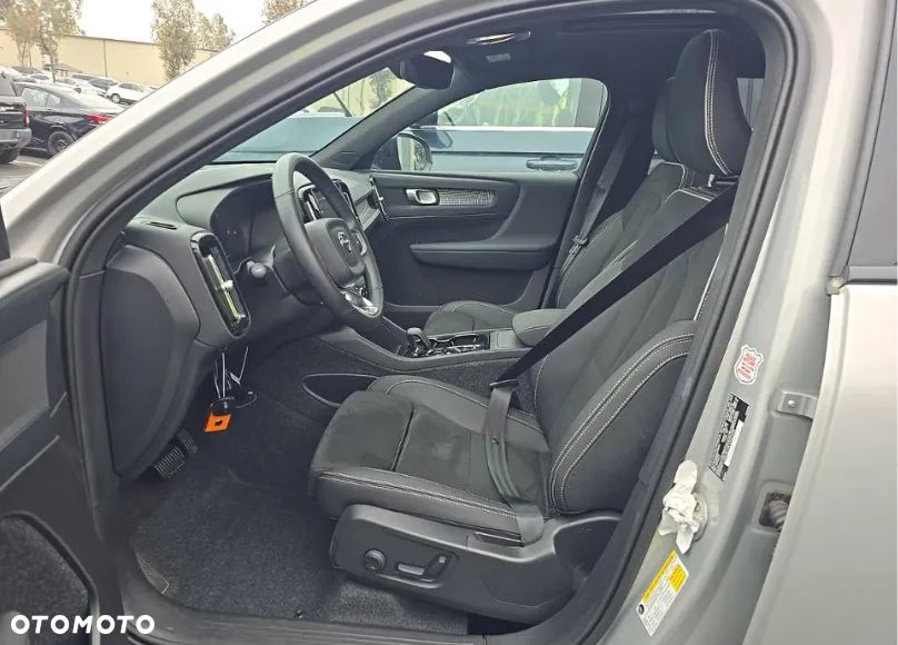 Volvo XC 40 - 7