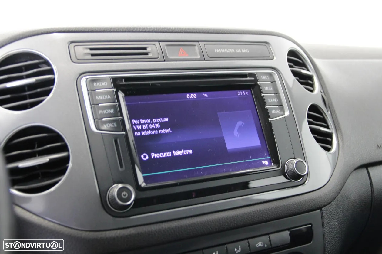 VW Tiguan 2.0 TDi Sport BlueMotion - 17