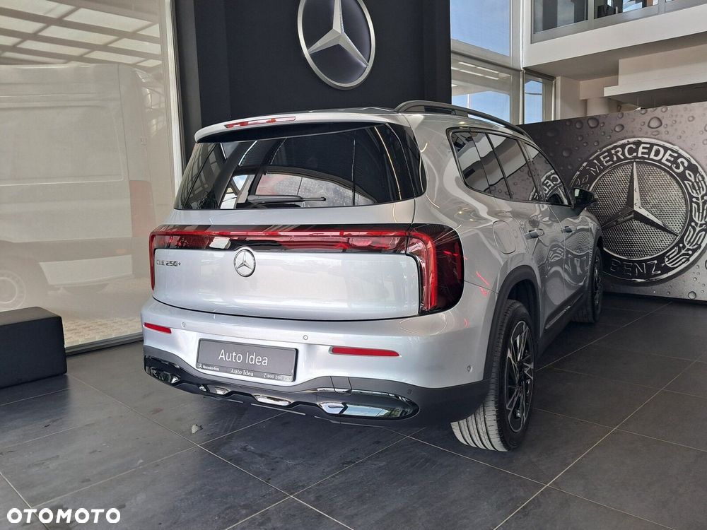 Mercedes-Benz GLB 250+ EQ 85kWh - 12