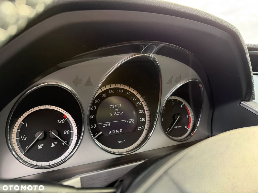 Mercedes-Benz GLK 220 CDI DPF 4Matic BlueEFFICIENCY 7G-TRONIC - 22