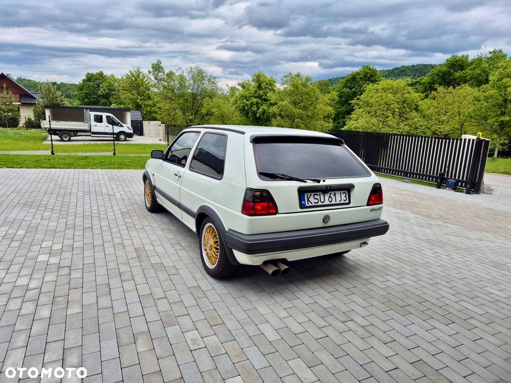 Volkswagen Golf 1.8 GTI 16V - 9