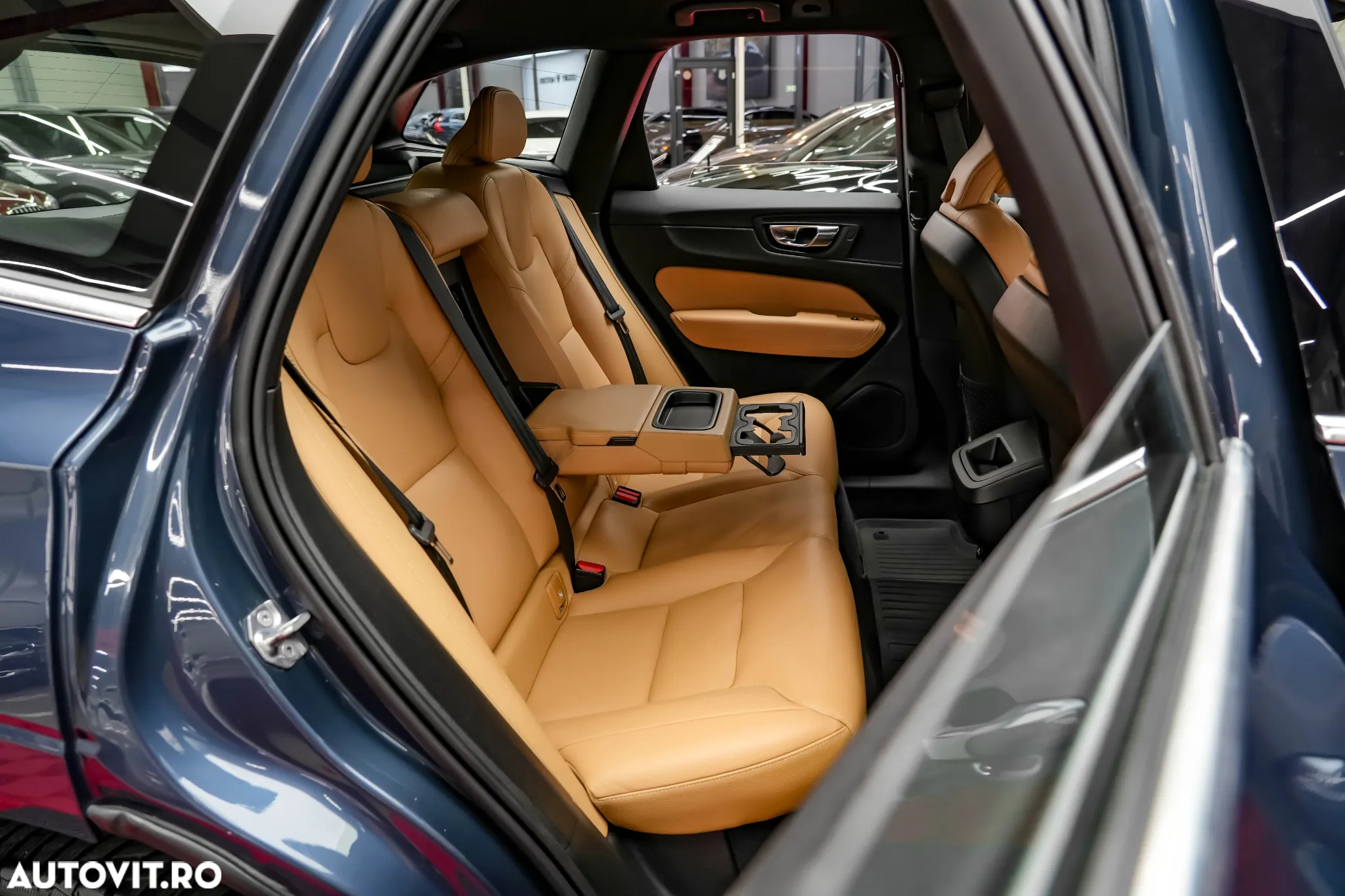 Volvo XC 60 B4 MHEV AT8 AWD Inscription - 10