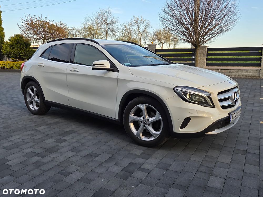 Mercedes-Benz GLA - 3