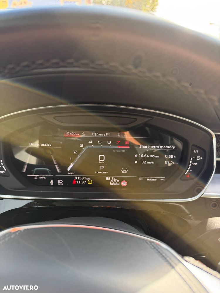 Audi S8 - 6