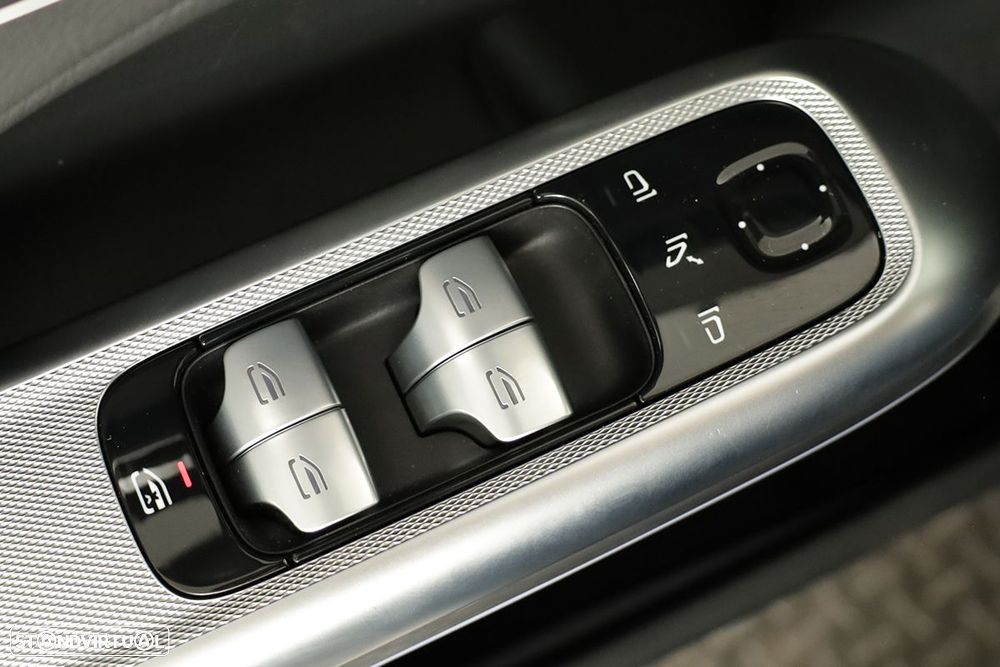 Mercedes-Benz E 300 - 21