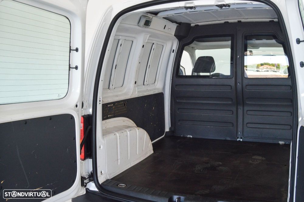 VW Caddy 2.0 TDi BlueMotion 2L - 45
