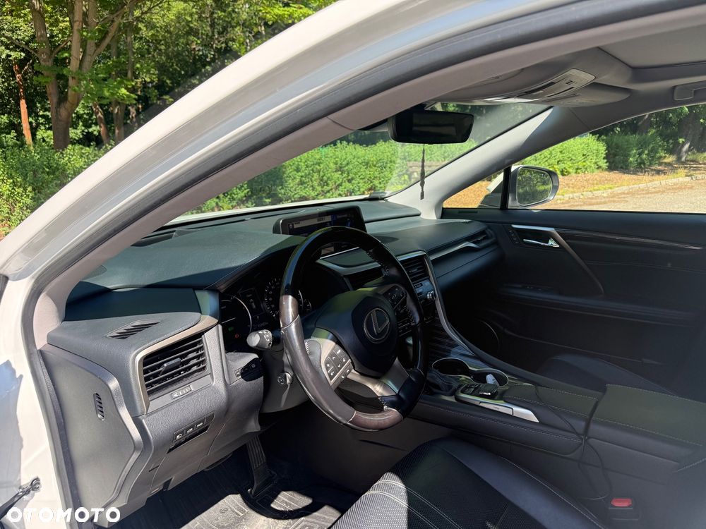 Lexus RX - 4