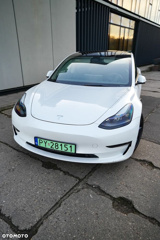 Tesla Model 3 - 5