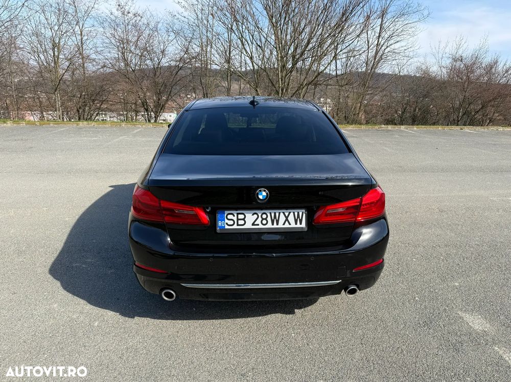 BMW Seria 5 520d xDrive Aut. Luxury Line - 7