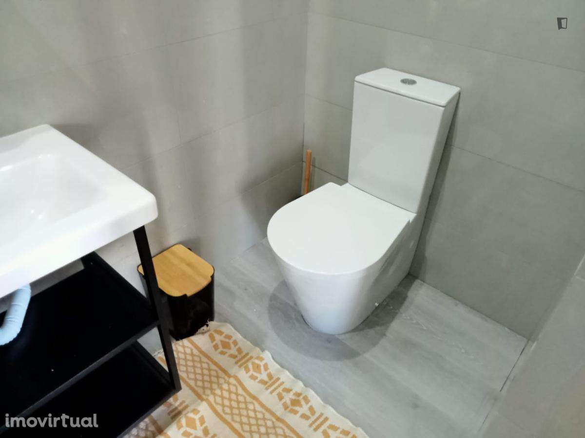 Estúdio - localizado em Norton de Matos Coimbra - Grande imagem: 4/7