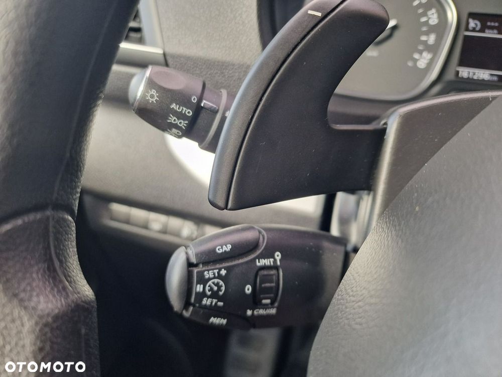 Peugeot Traveller L2 2.0 EAT8 Active - 35