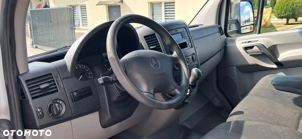 Mercedes-Benz Sprinter 516 - 32